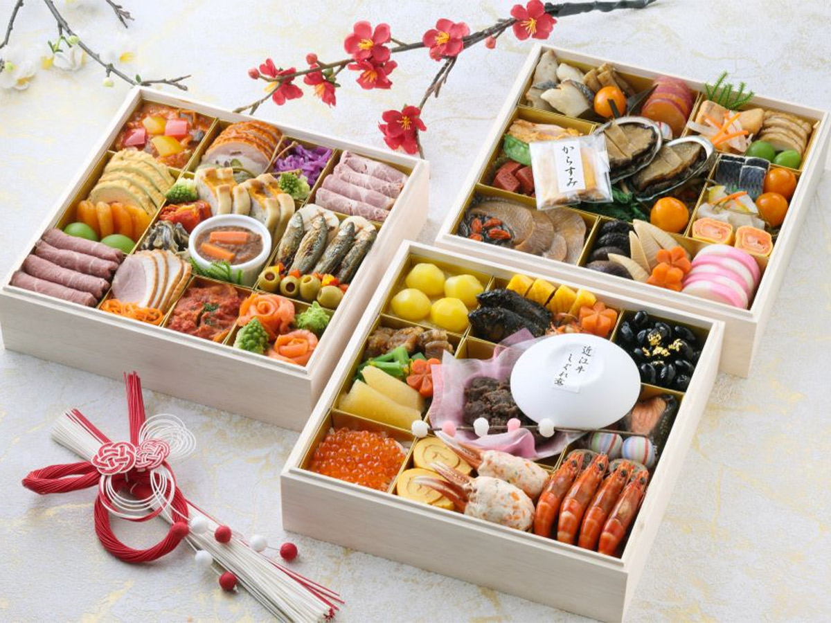 「琵琶湖ホテル開業90周年記念 和洋三段重」4万500円(税込・送料別途※)
