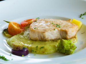 白身魚のソテー。これをチキンソテーと間違える同僚