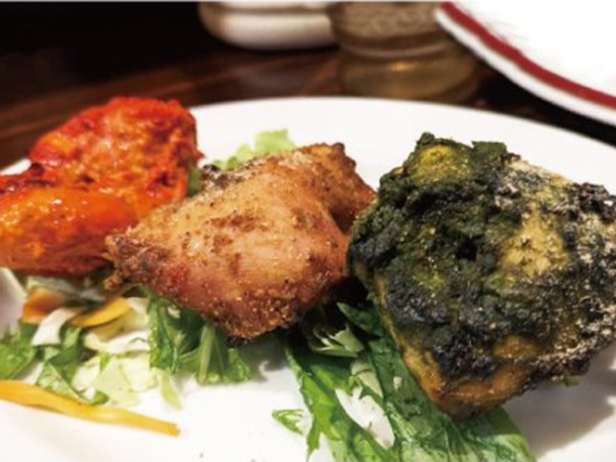『インド料理 サリナ』の「インド串+生ビール1杯」1000円(税込)