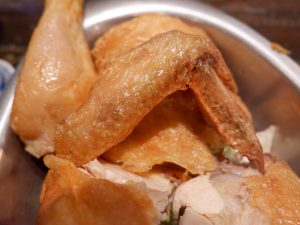 かなり肉厚で食べごたえある手羽先[食楽web]