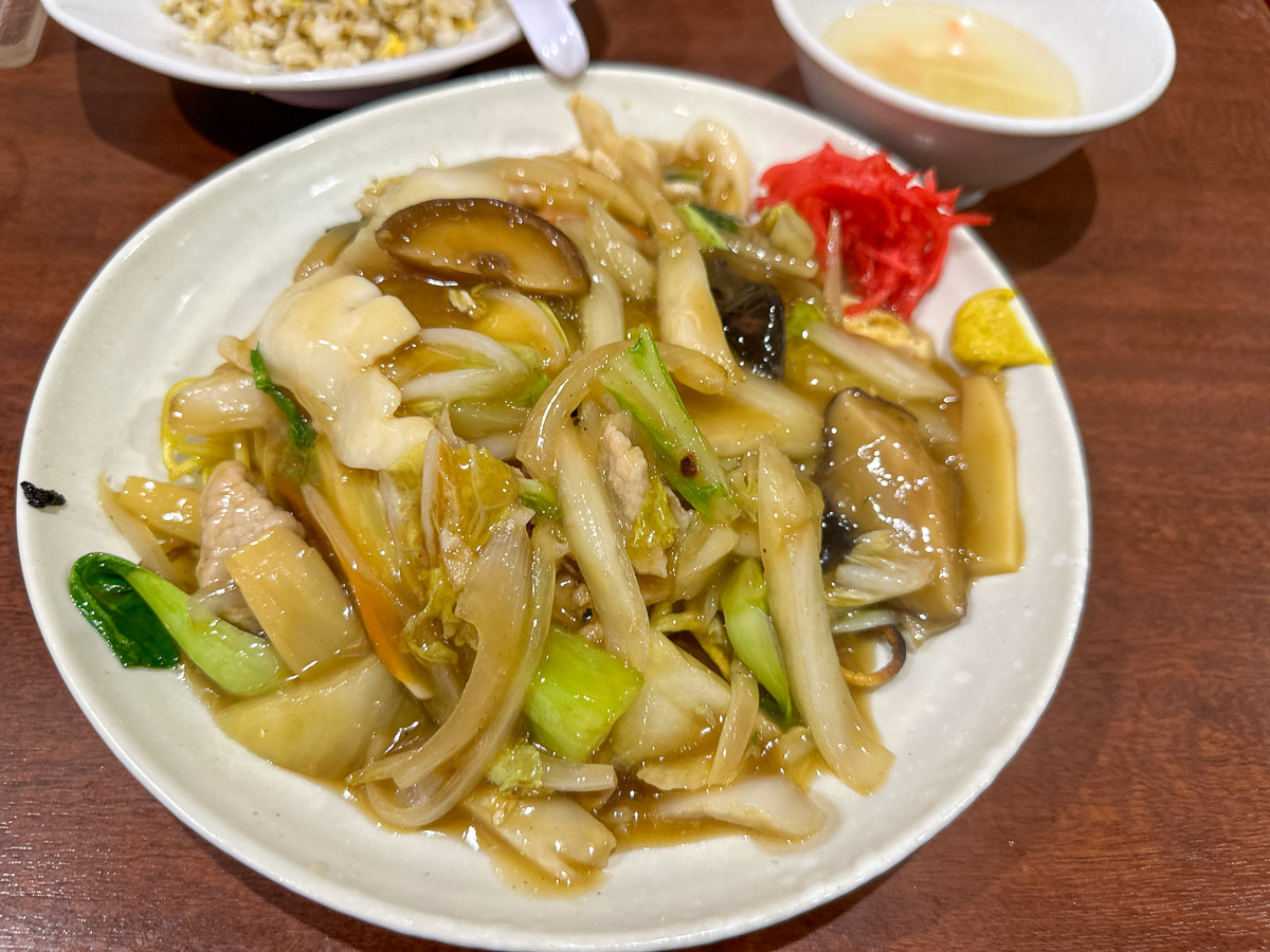 「広東風五目やきそば」(1000円)