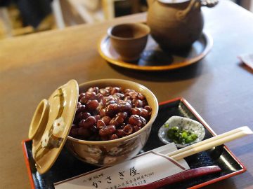 【京都グルメ】竹下夢二も愛した大正ロマンの老舗『かさぎ屋』で味わう100年の伝統「汁なしぜんざい」