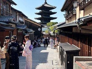 京都はどこを歩いても歴史を感じる風情で溢れている