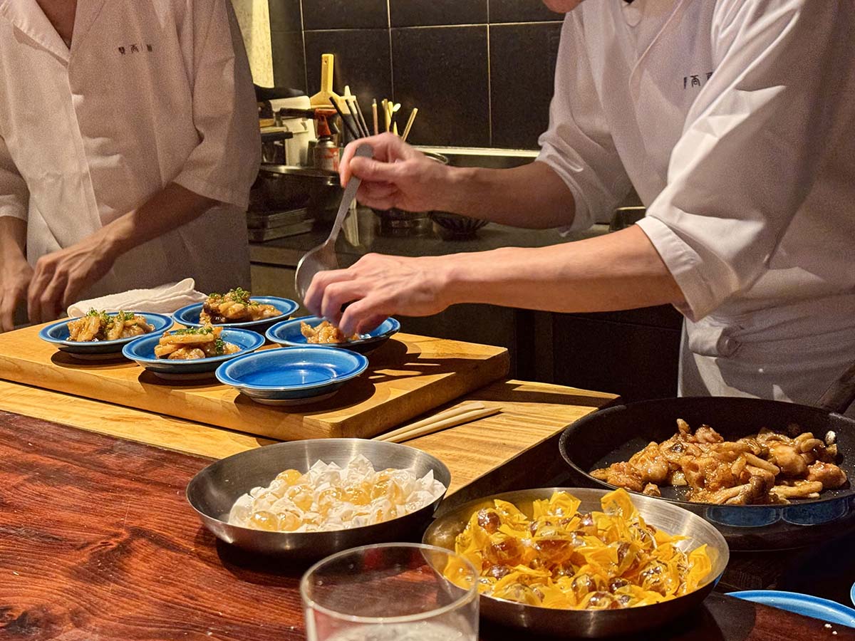 今回のレシピには「塩カンロ飴」(写真左)と「カンロ飴」(同右)を使用