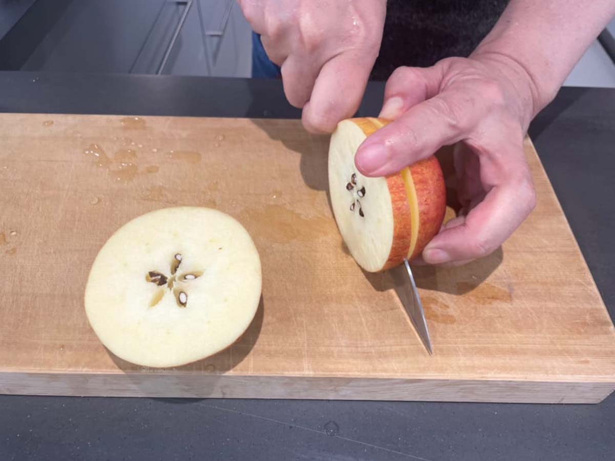 スタッフのおすすめは「皮のまま輪切り」 ［食楽web］