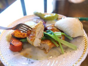 イメージしていたタンドリーチキンと全然違うビジュアル［食楽web］