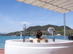 広島県でいま注目の「個性派宿」5選。美術館一体型ホテルから瀬戸内海を一望できる一棟貸切ホテルまで秋シーズンの広島の宿を徹底ガイド