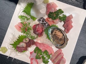 青森には銘酒が沢山ありますが、優しい口当たりの地酒と、この季節の脂の乗った魚の相性は格別