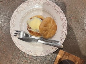 青森に来たら、コーヒーのお供は“アップルパイ”をぜひ