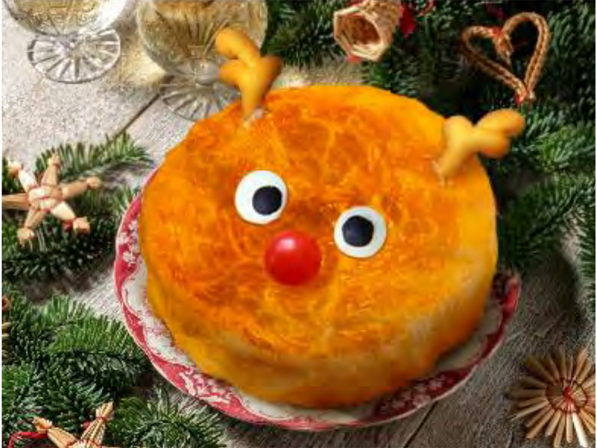 『NEW GLANZ（ニューグランザ）』の「手作りビーフシチューのトナカイ風ポットパイ」［食楽web］