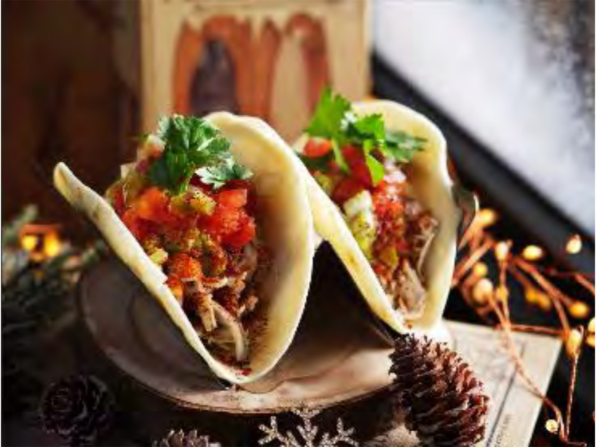 『AFRO TACOS(アフロタコス)』の「スパイシーチキンのタコス」