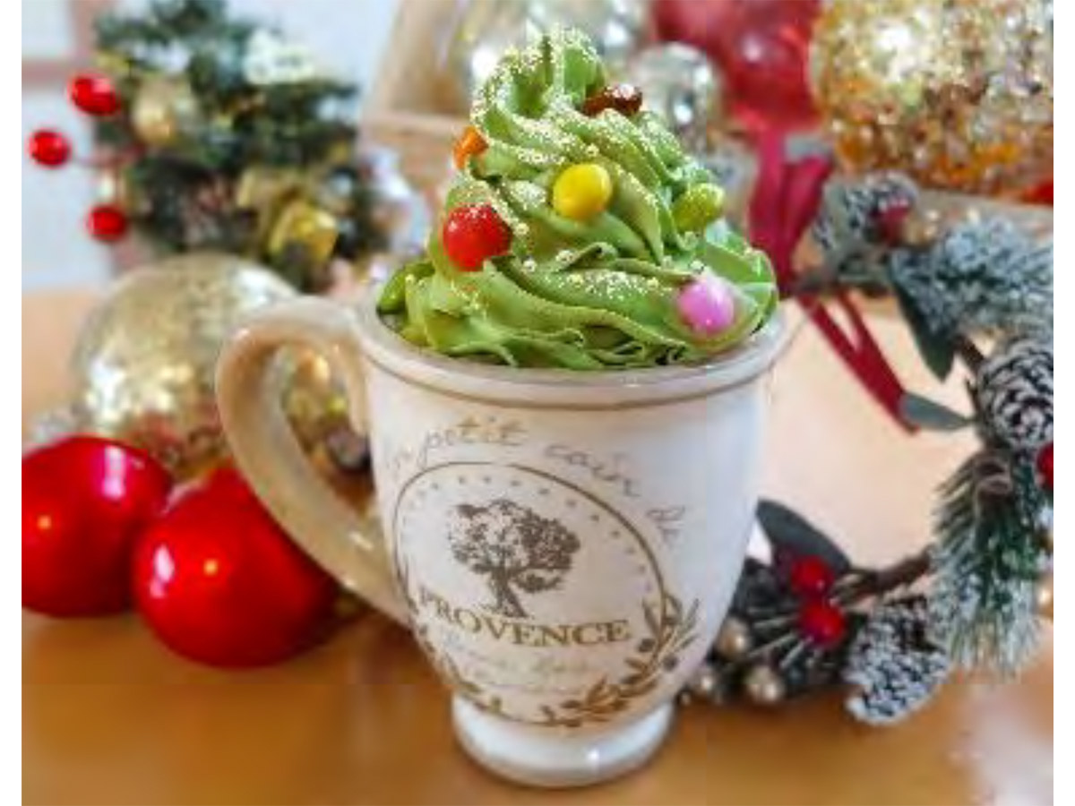 『Christmasu Dining LECKER(クリスマスダイニング レッカー)』の「ツリーラテ」