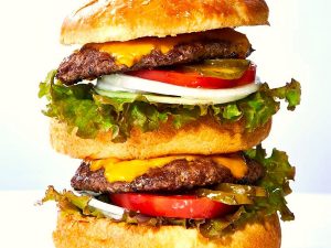 『K’s Pit』の「リアルアメリカンバーガー」1200円