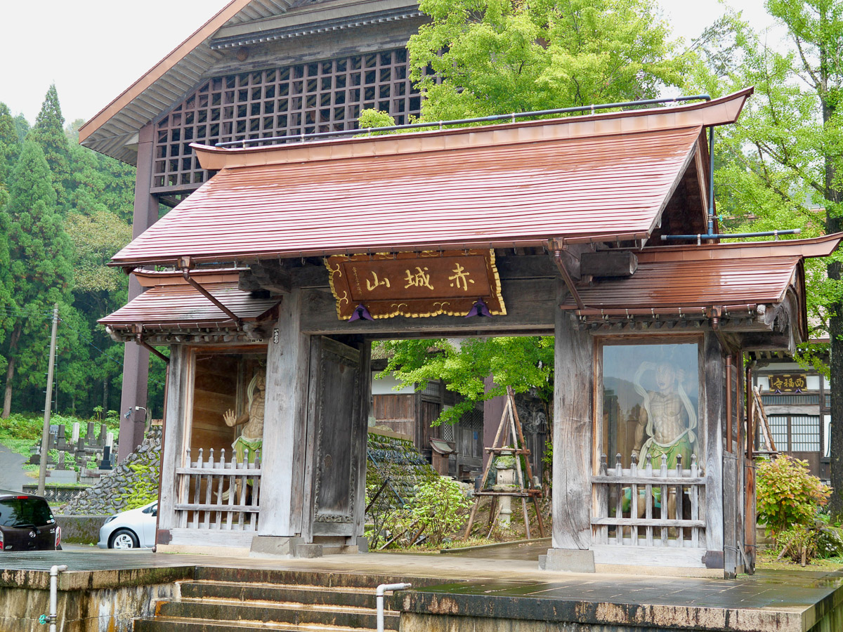 約500年の歴史を持つ曹洞宗の古刹・赤城山 西福寺。開山堂は「越後日光」と呼ばれている