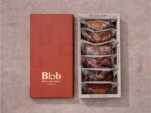 『Bric bake bakers by Patisserie ease』の「クラフトフィナンシェアソート」6個入 2600円／12個入 4800円。グランスタ東京／B1改札内 銀の鈴エリア