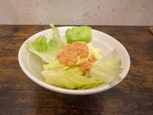 どのメニューにも付いてくるサラダ