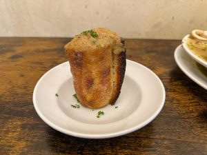 ガーリックトースト350円