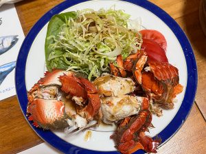 訪島した季節が、まさにアサヒガニ漁の時期と重なっていました。とても面白い形状の蟹ですが、ブツ切りになっていたので原形を見せられず残念