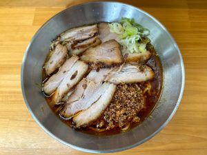 こちらは「激辛チャーシュー麺」の普通盛り