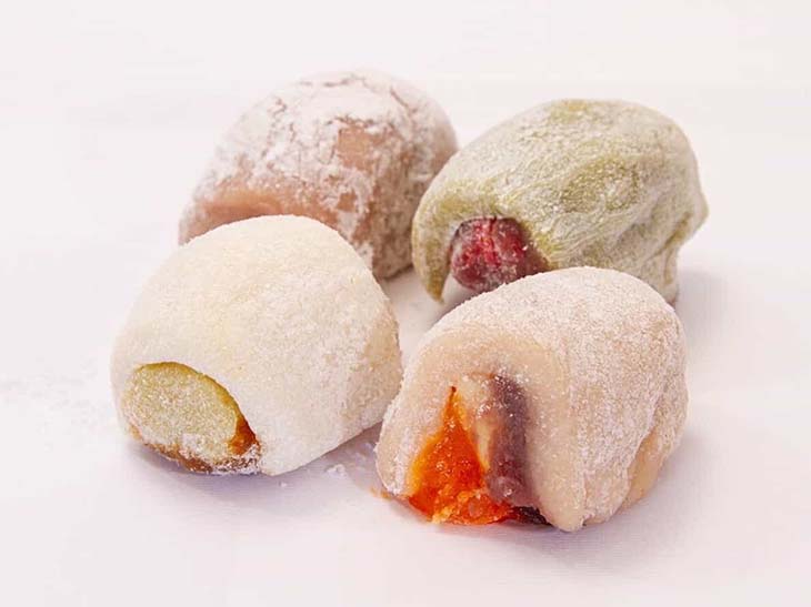 【新年の特別な和菓子】行列必至。お店だけで味わえる菓子たかむらの「八衣」新春限定品が買える！