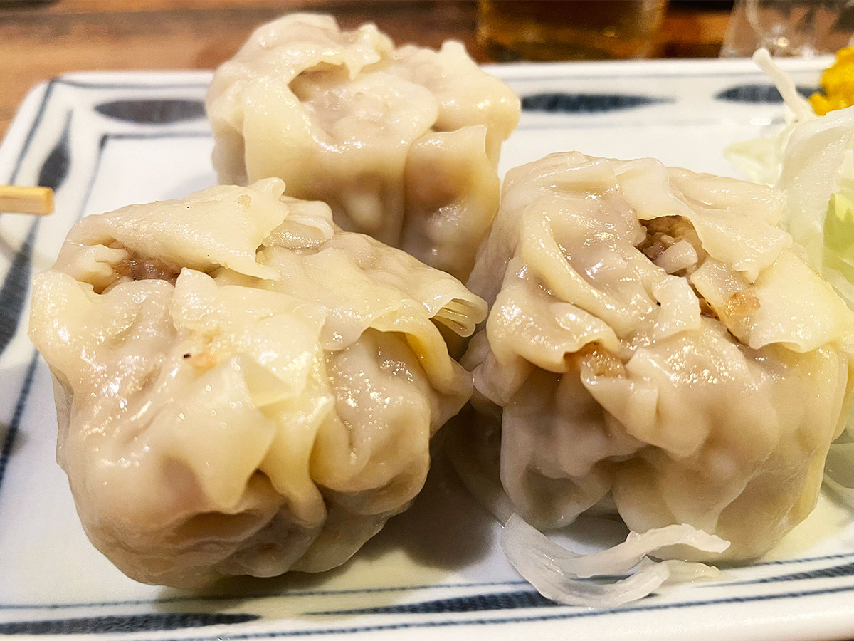 『いせや』名物の自家製シウマイ(390円)