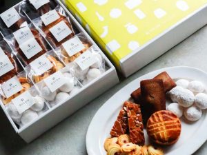 横浜限定「galbeの焼き菓子詰め合わせ」5960円（15個入り）　※新横浜店では写真とは別の新パッケージに　［食楽web］