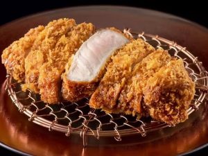 『紀尾井町 とんかつ・洋食 ひとみ』のとんかつ