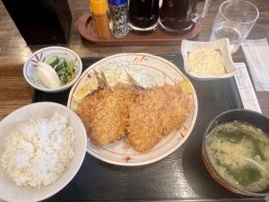 巣鴨『ときわ食堂』の「あじフライ定食」