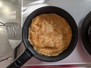 フライパンで焼いた長芋の生地