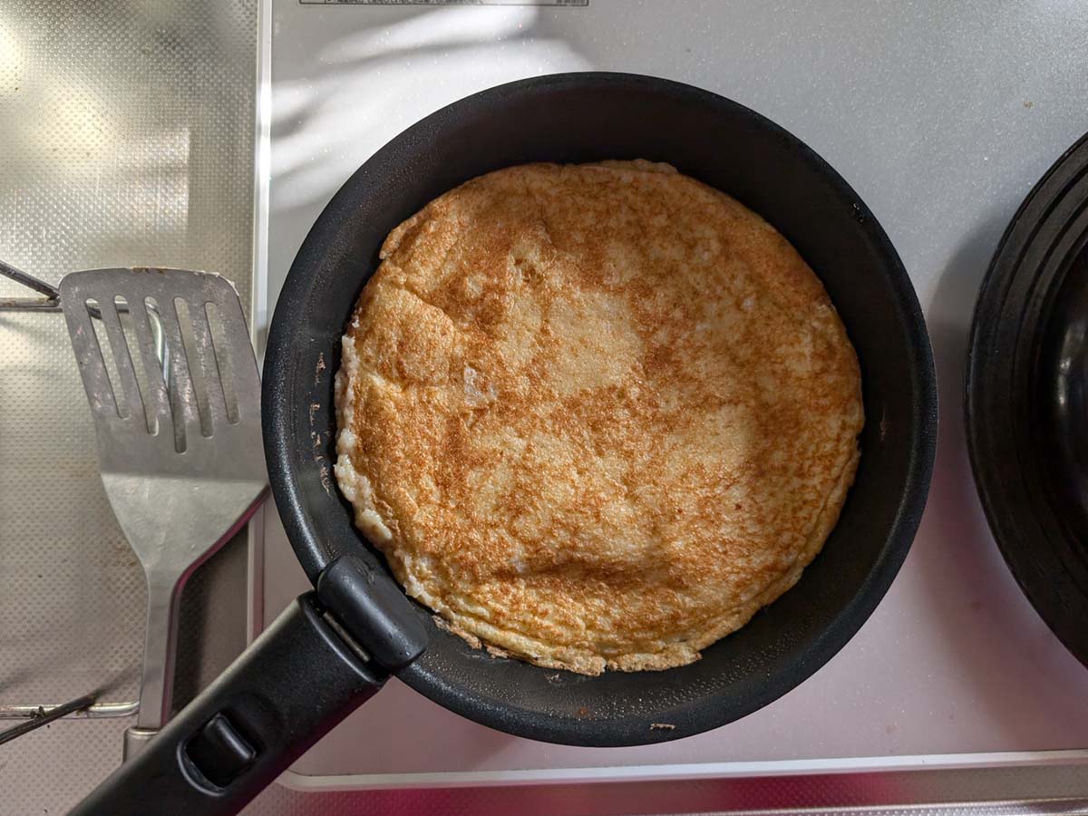 フライパンで焼いた長芋の生地