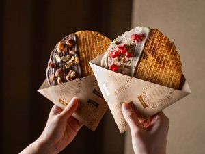 「オリジナルストロープワッフル、プレーン」1430円、「チョコレート＆ナッツ、ホワイトベリー」各1530円