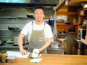 シェフの本田由剛さんは高校を出て料理学校に……といった経歴ではなく、実は元プログラマーでした。