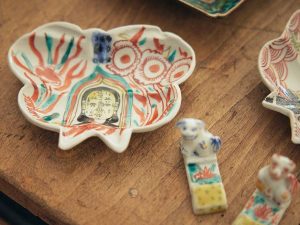 形も絵柄も見慣れないものばかりでワクワクが止まらない田辺恭子さんの作品