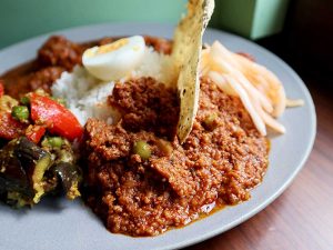 『FISH』の「キーマカレーライス」