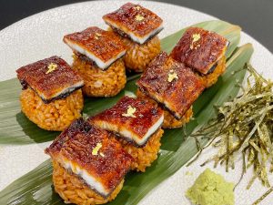 大阪で話題の「うなぎおにぎり」が東京上陸！“一口鰻おむすび”専門店『鰻次郎 神楽坂店』で体験してきた