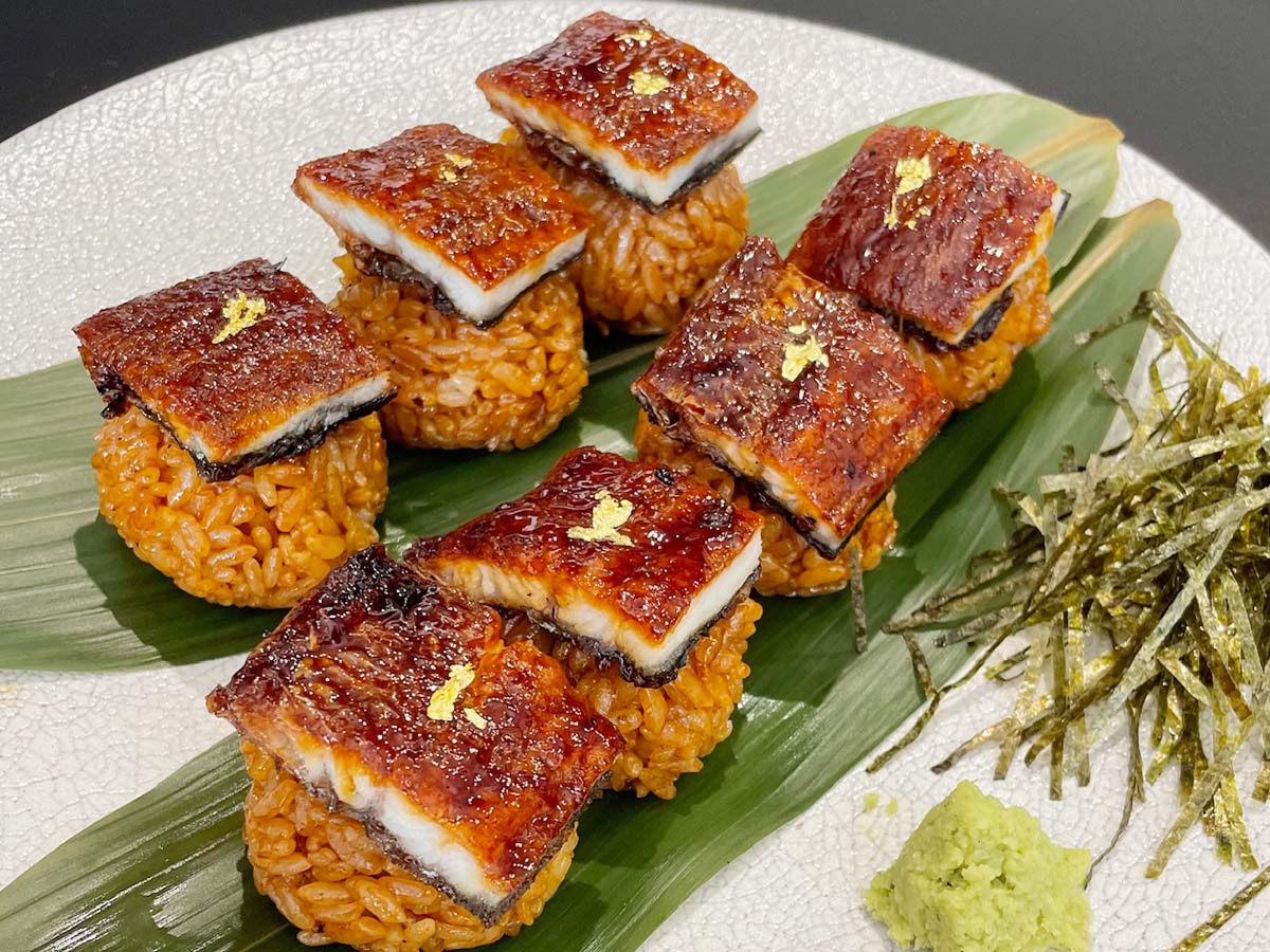 大阪で話題の「うなぎおにぎり」が東京上陸!“一口鰻おむすび”専門店『鰻次郎 神楽坂店』で体験してきた