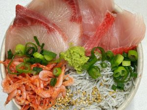 「静岡の幸とブリ丼」1780円