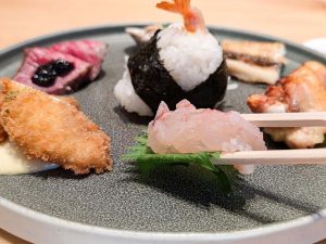 伊勢海老は弾力があり、甘みも濃厚