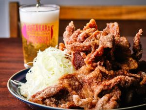 国宝級に旨い！荻窪の老舗『ことぶき食堂』の名物料理“ブタカラ”が愛され続ける理由