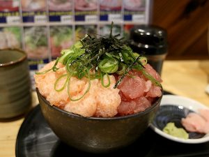 まぐろ2色丼