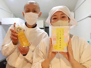 お寿司と羊羹という不思議な組み合わせが共存