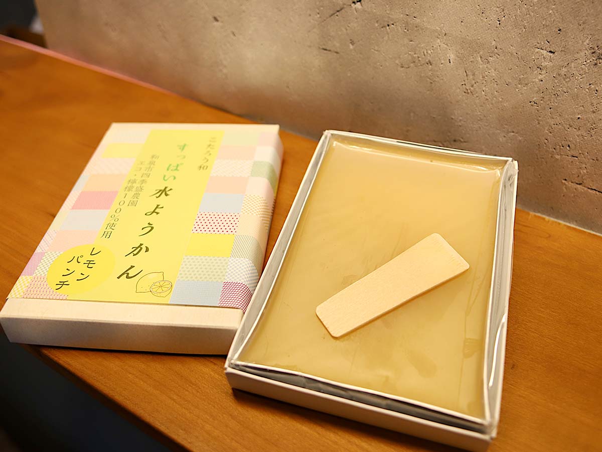 すっぱい水ようかん(レモンパンチ) 1箱 1500円