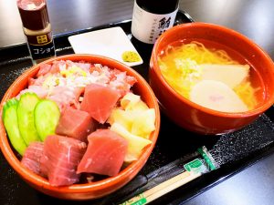商業施設内にイートインコーナーあり