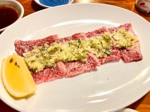 食欲旺盛な筆者ファミリーは追加でネギ塩カルビをオーダー。良いお値段するがこれがまた激ウマ