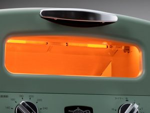 瞬時に高温になる特許技術「グラファイトヒーター」を搭載
