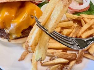 チーズバーガーに合う最強相棒