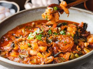 17種類の食材から作られた秘伝のタレが染みわたるナッコプセ