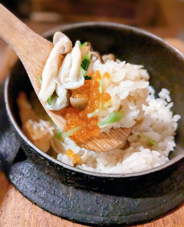 米も一粒ひとつぶが立ち上がり、ツヤツヤ