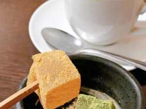 食後のわらび餅とコーヒー