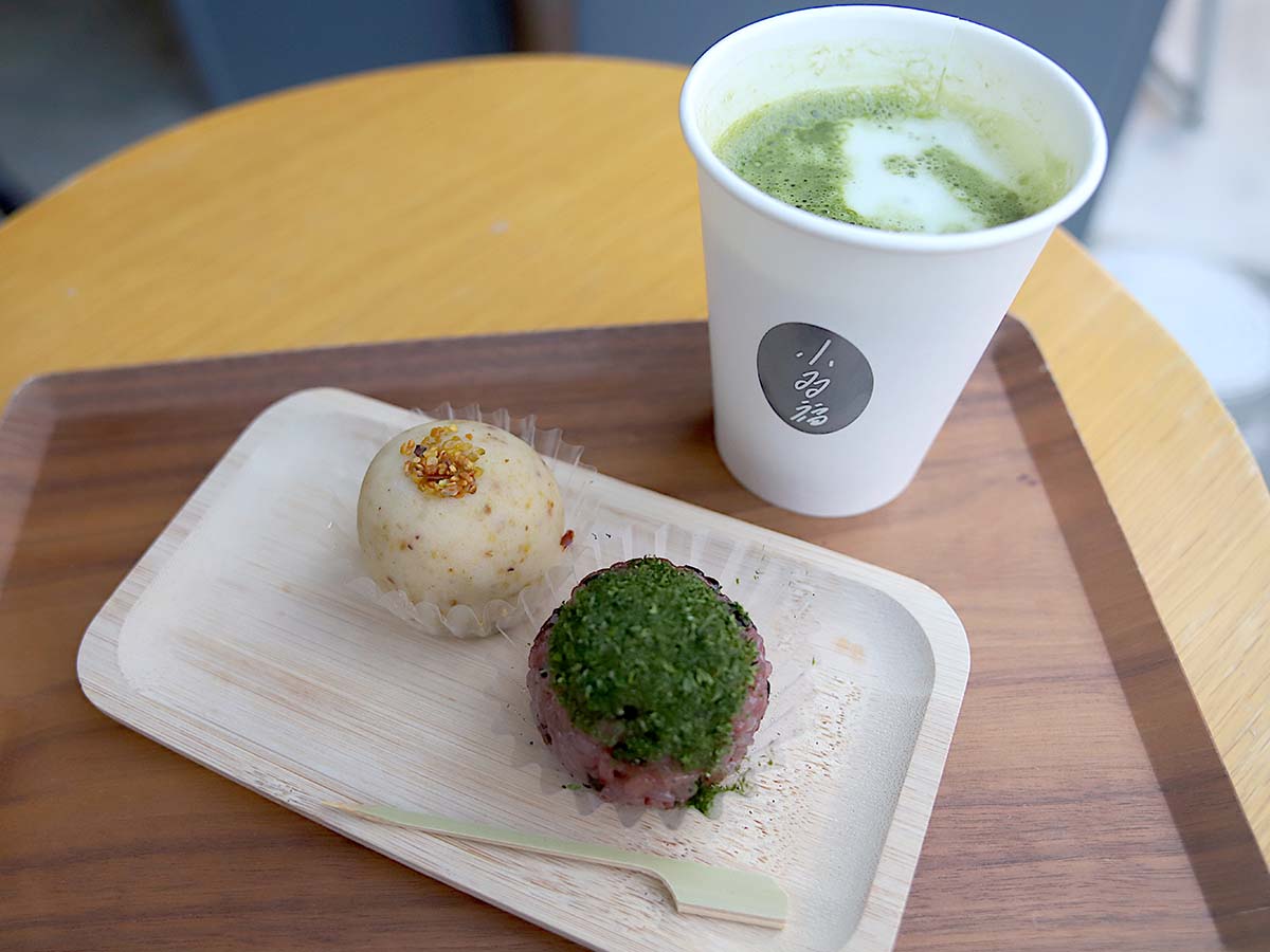 ピスタチオ 280円、青のり古代米 250円、抹茶ラテ 600円